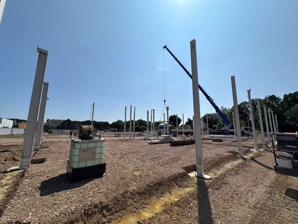 Bedrijvenpark Reservorenstraat in Beringen met zeven KMO units, gebouwd door Derdaele+