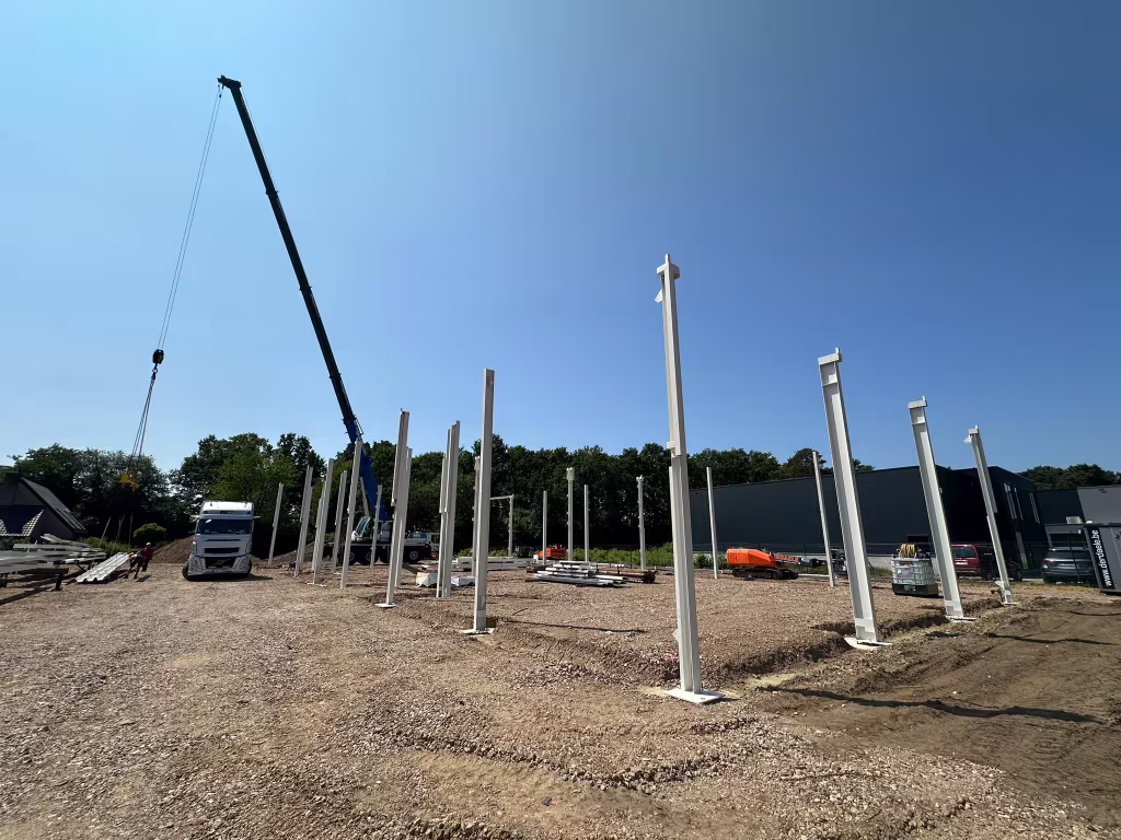 Bedrijvenpark Reservorenstraat in Beringen met zeven KMO units, gebouwd door Derdaele+