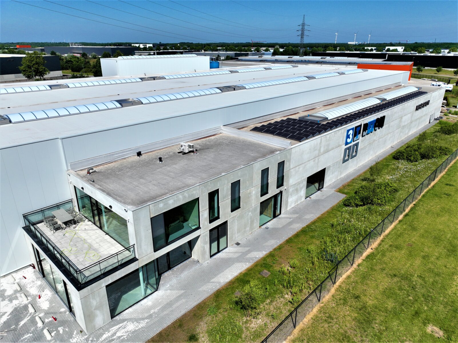 Industrieel gebouw van 3T Beton in Lommel.