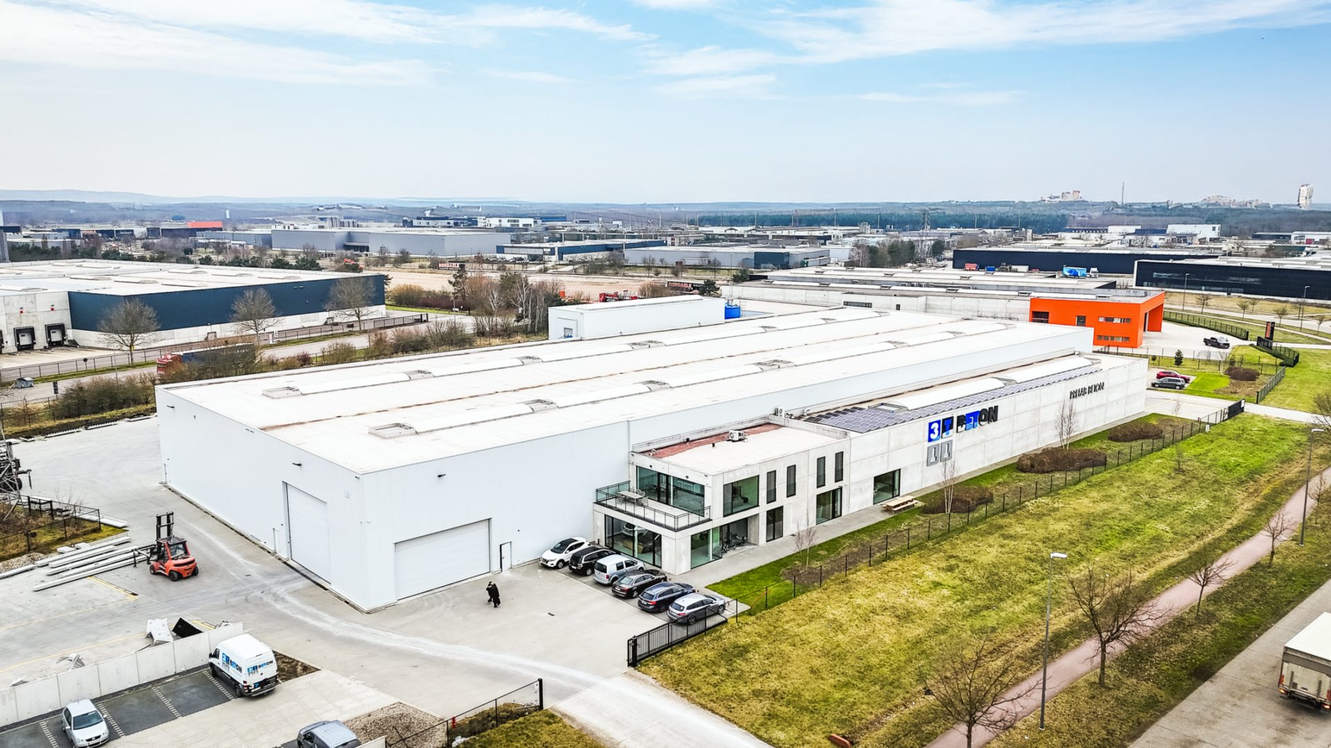 Industrieel gebouw van 3T Beton in Lommel.