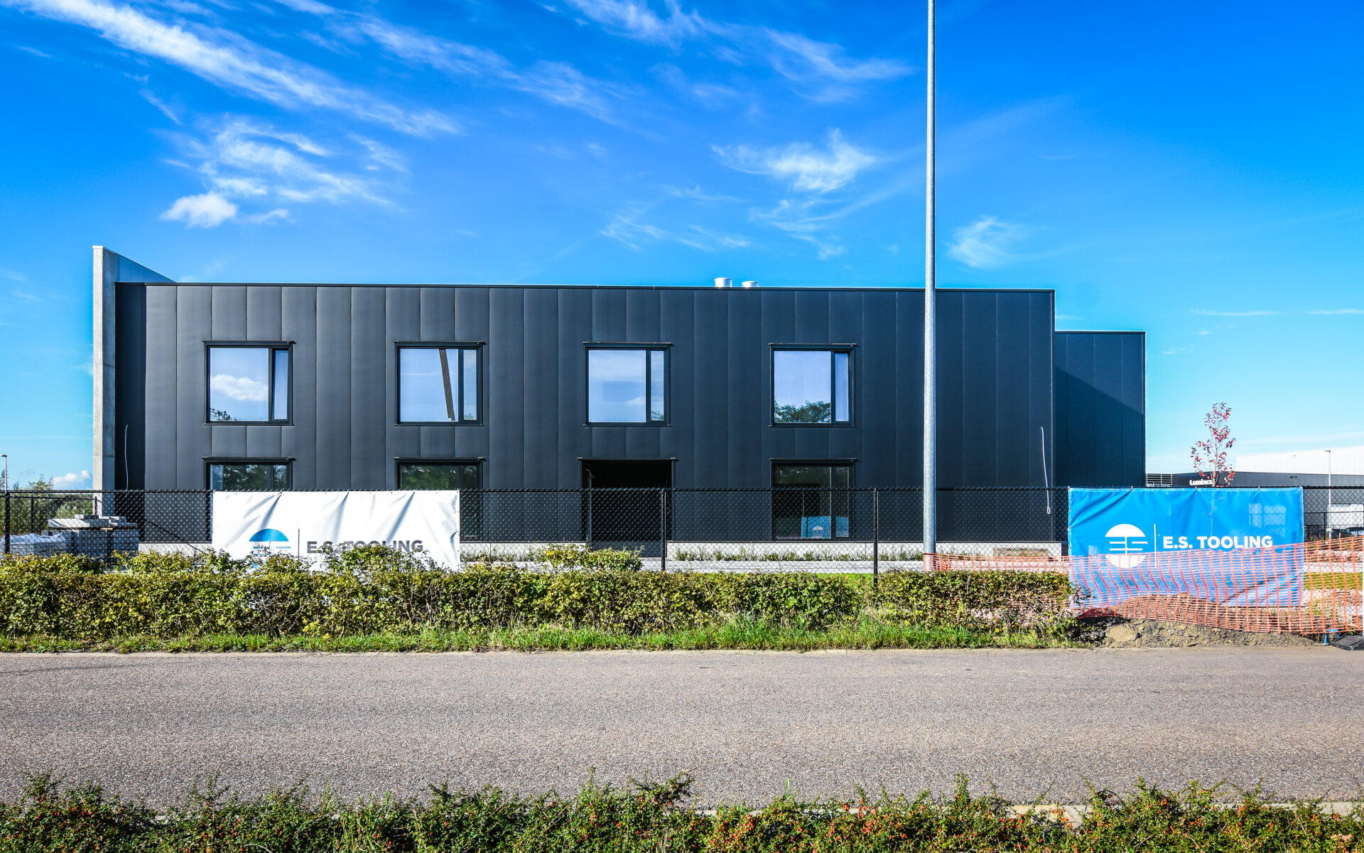 Bedrijfsgebouw E.S. Tooling in Genk.
