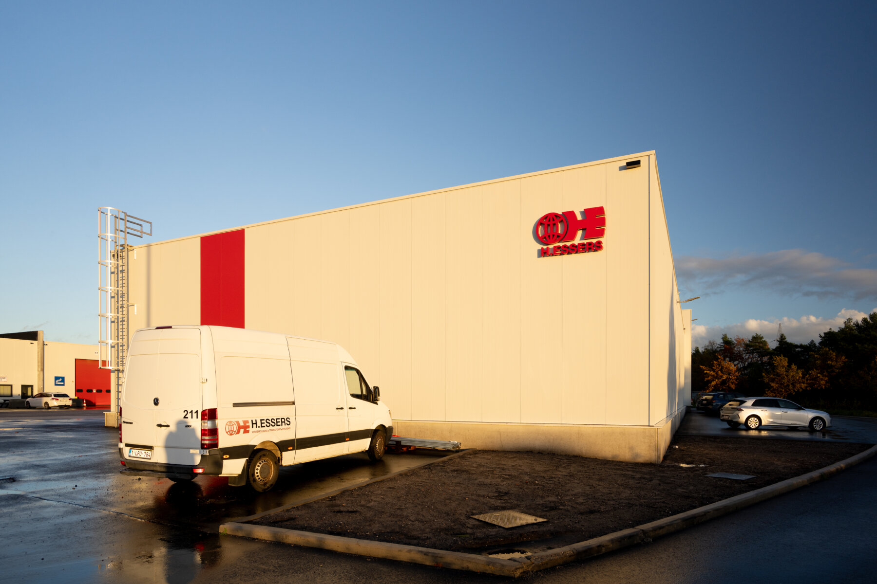 Logistieke servicebouw in Genk