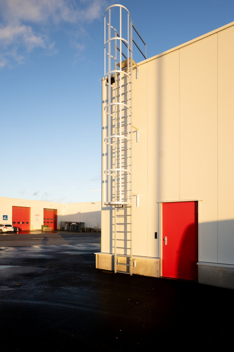 Logistieke servicebouw in Genk