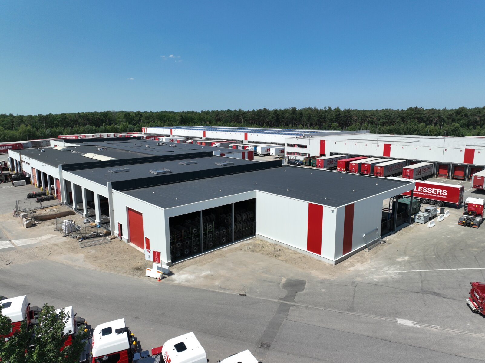 Logistieke servicebouw in Genk